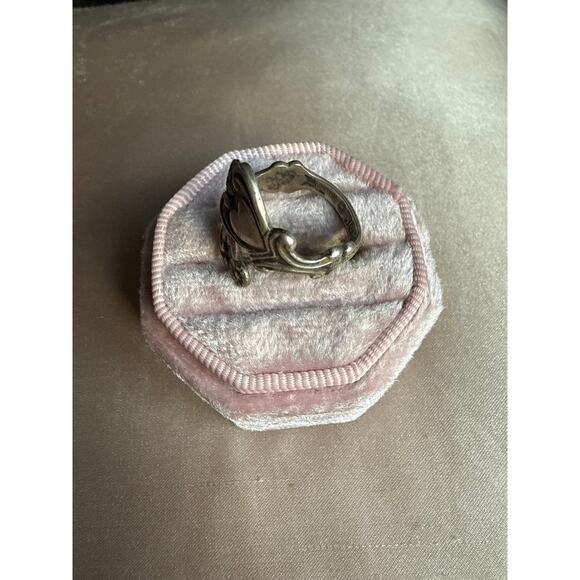Sterling Avon Treasured Heart Spoon Ring (7-9) - Picture 3 of 3